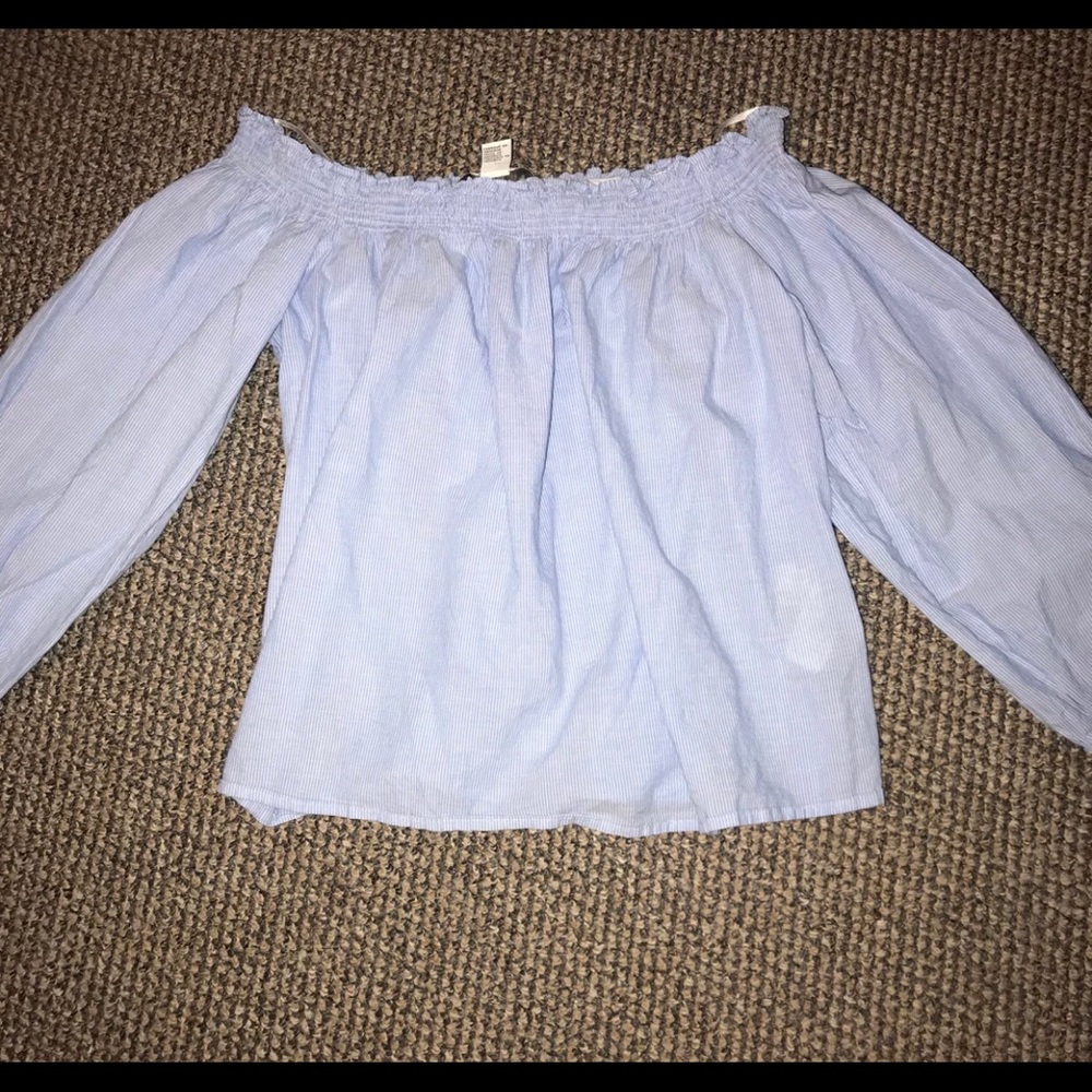 NEVER WORN Off the shoulder long sleeve
